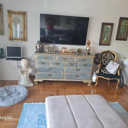 Parking Free アパート